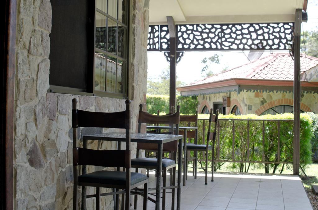Gingerbread Restaurant & Hotel Nuevo Arenal Zewnętrze zdjęcie